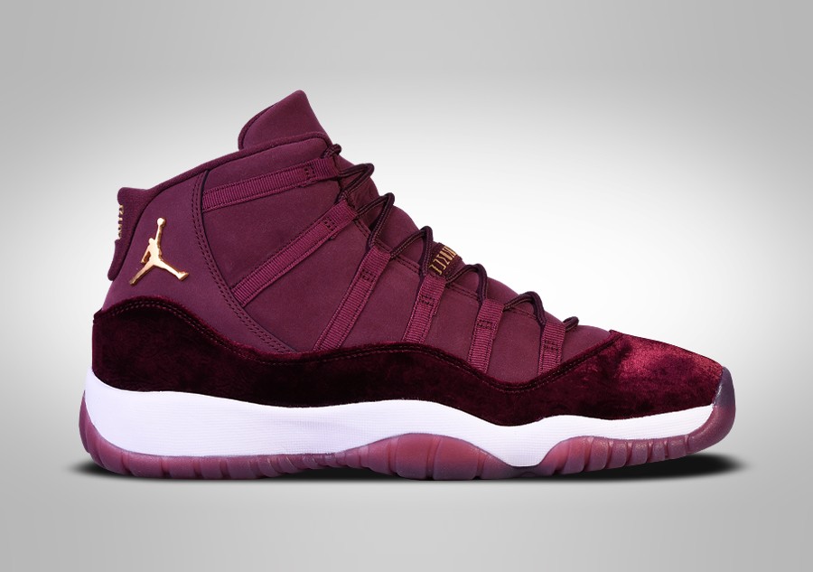 Air jordan 11 heiress blue velvet store