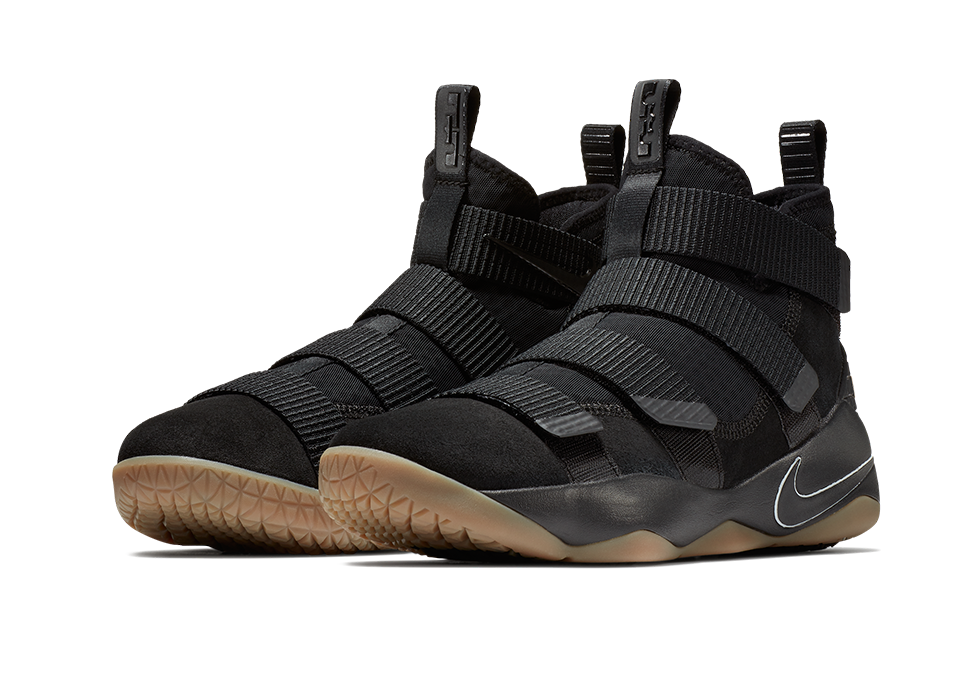 lebron soldier xi black