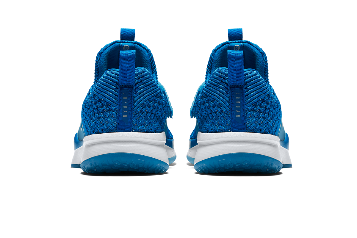 jordan trainer 2 flyknit blue