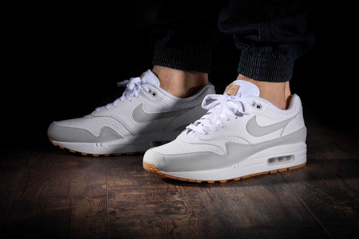 NIKE AIR MAX 1 WHITE GUM