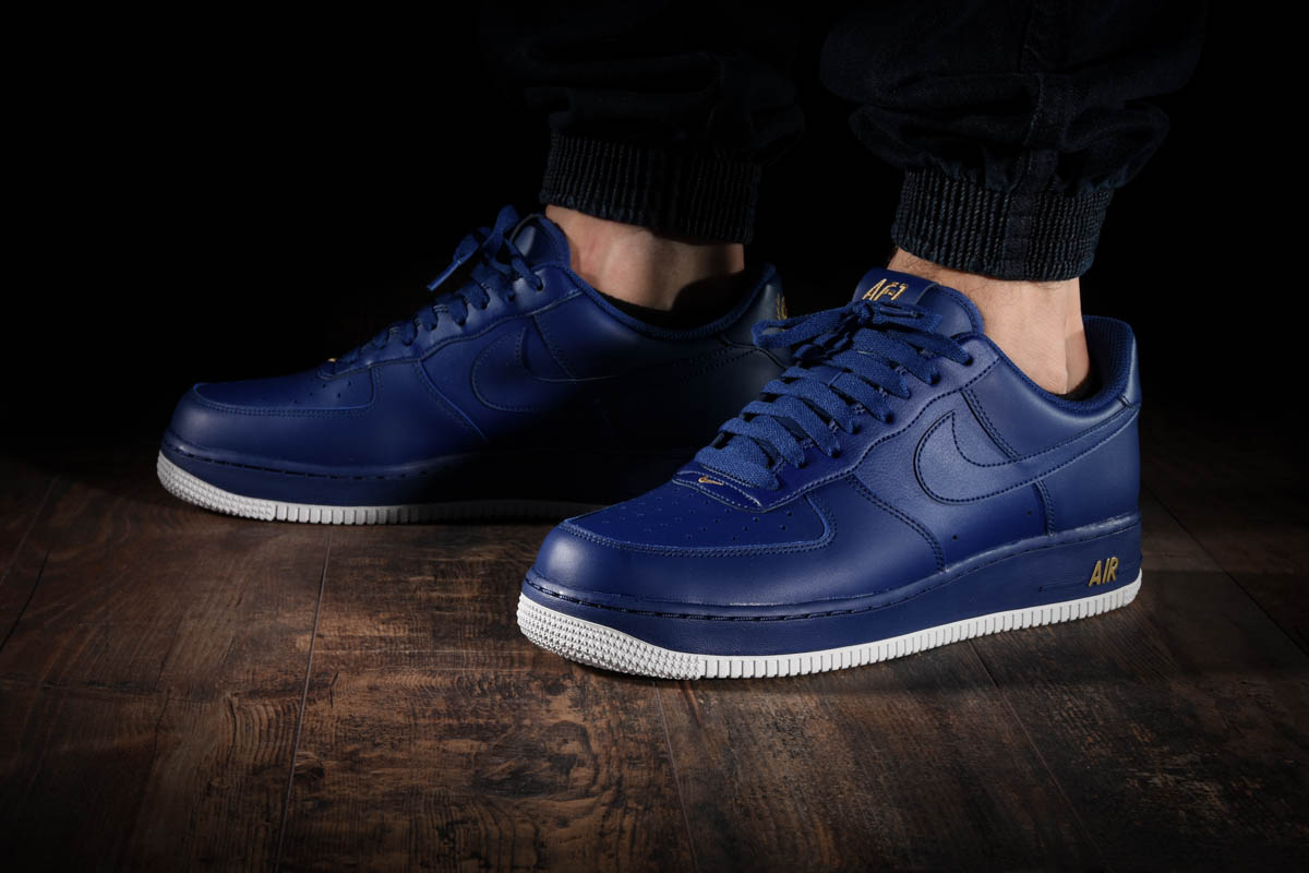 NIKE AIR FORCE 1 '07 DEEP ROYAL BLUE