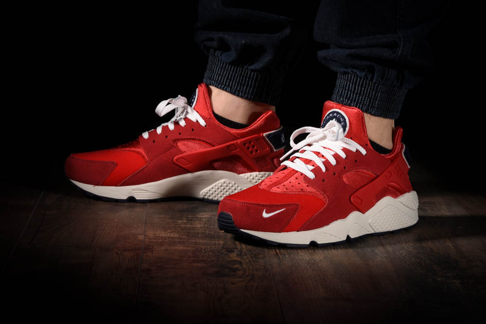 nike air huarache run premium red