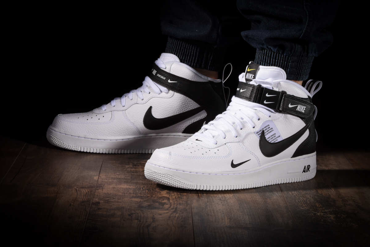 AIR FORCE 1 MID '07 UTILITY voor €110,00 |