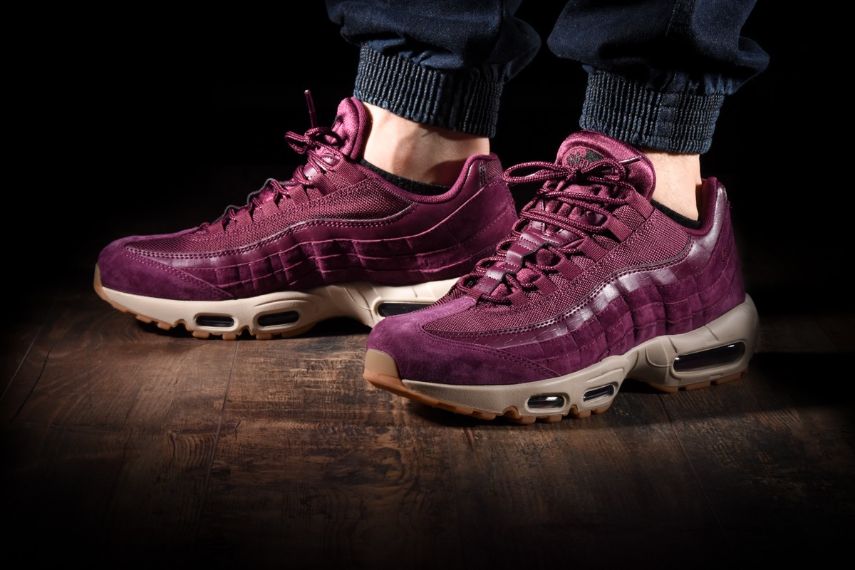 NIKE AIR MAX 95 SE for £145.00 