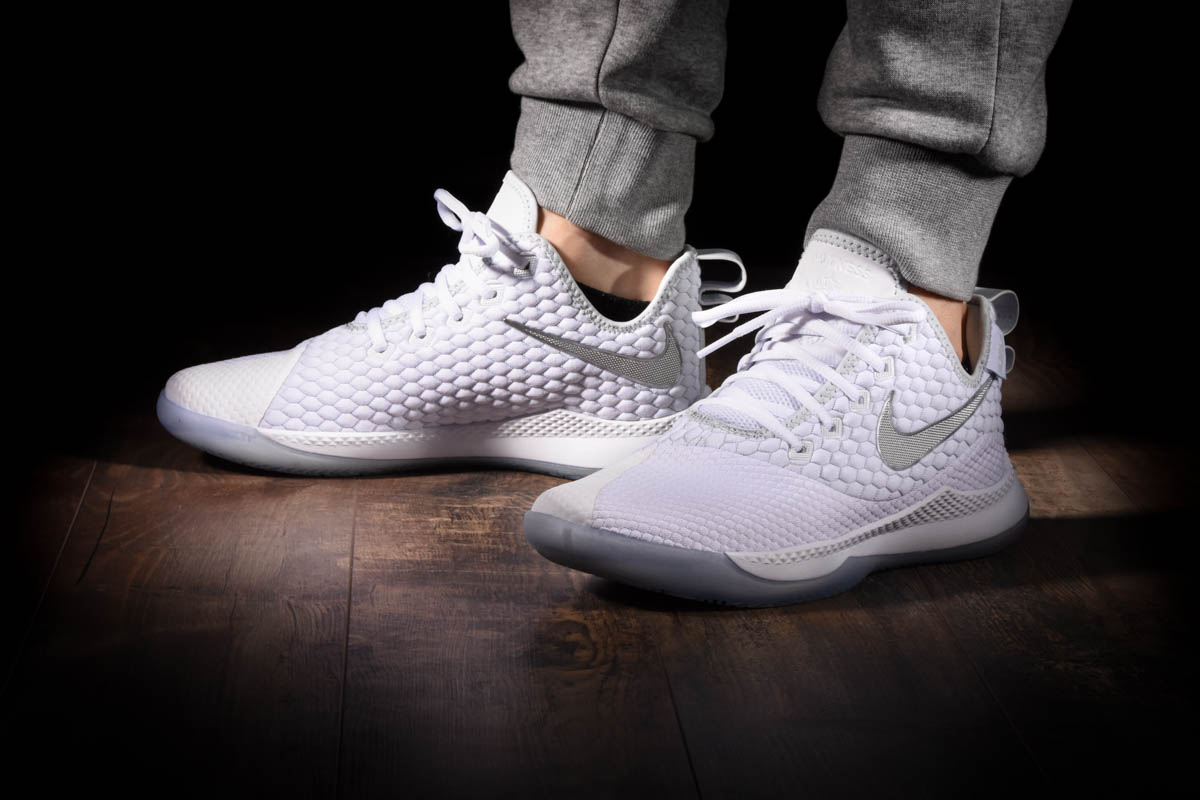 Lebron witness 3 white and black online