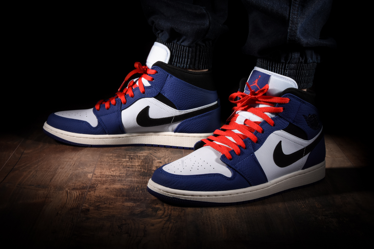 nike air jordan 1 mid se deep royal blue