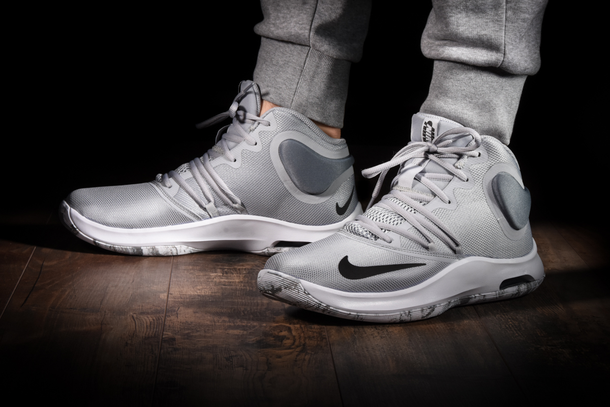 Nike air versitile iv hotsell
