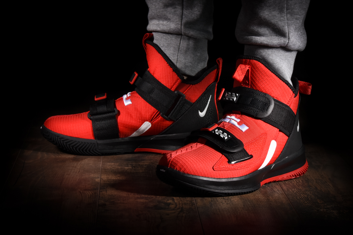 Lebron soldier on sale 13 rouge