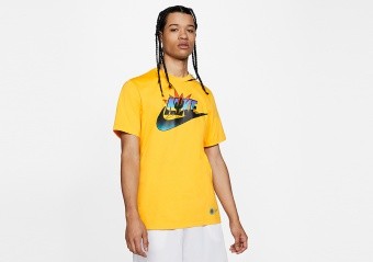 NIKE FUTURA BASKETBALL TEE UNIVERSITY GOLD