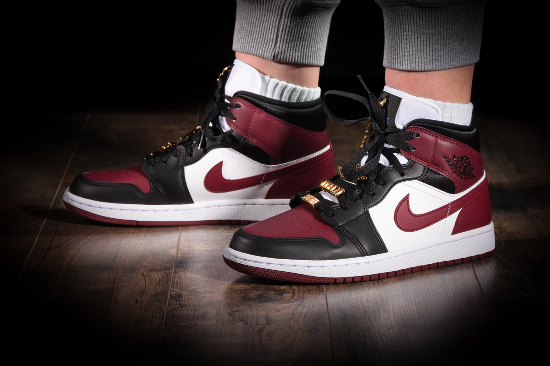 air jordan 1 mid dark beetroot
