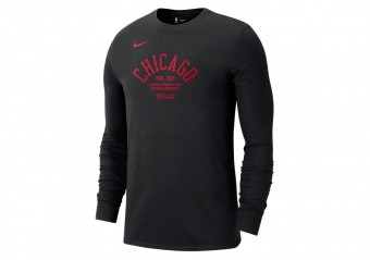 NIKE NBA CHICAGO BULLS COURTSIDE ELEMENT LONG-SLEEVE TEE BLACK