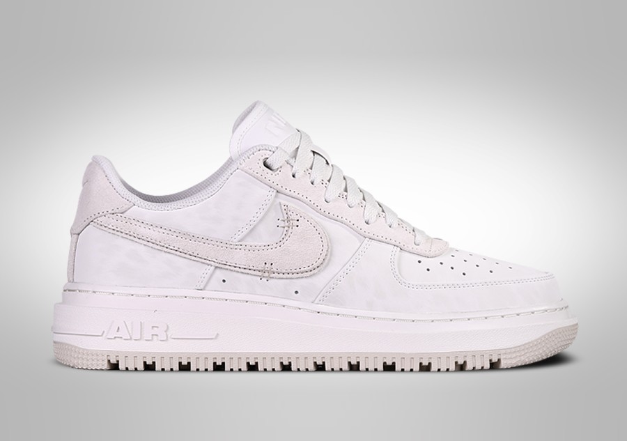 Illustrate height classmate NIKE AIR FORCE 1 LOW LUXE LIGHT BONE