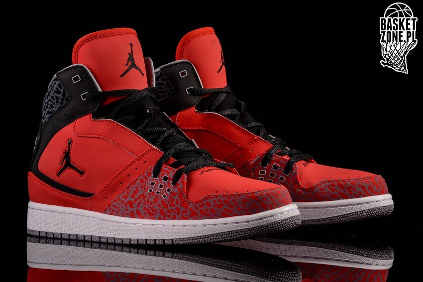 Джорданы кроссовки высокий. Nike Air Jordan 1 Flight 3. Nike Air Jordan 1 Red. Nike Air Jordan 1 Flight. Nike Air Jordan 1 Flight Red.